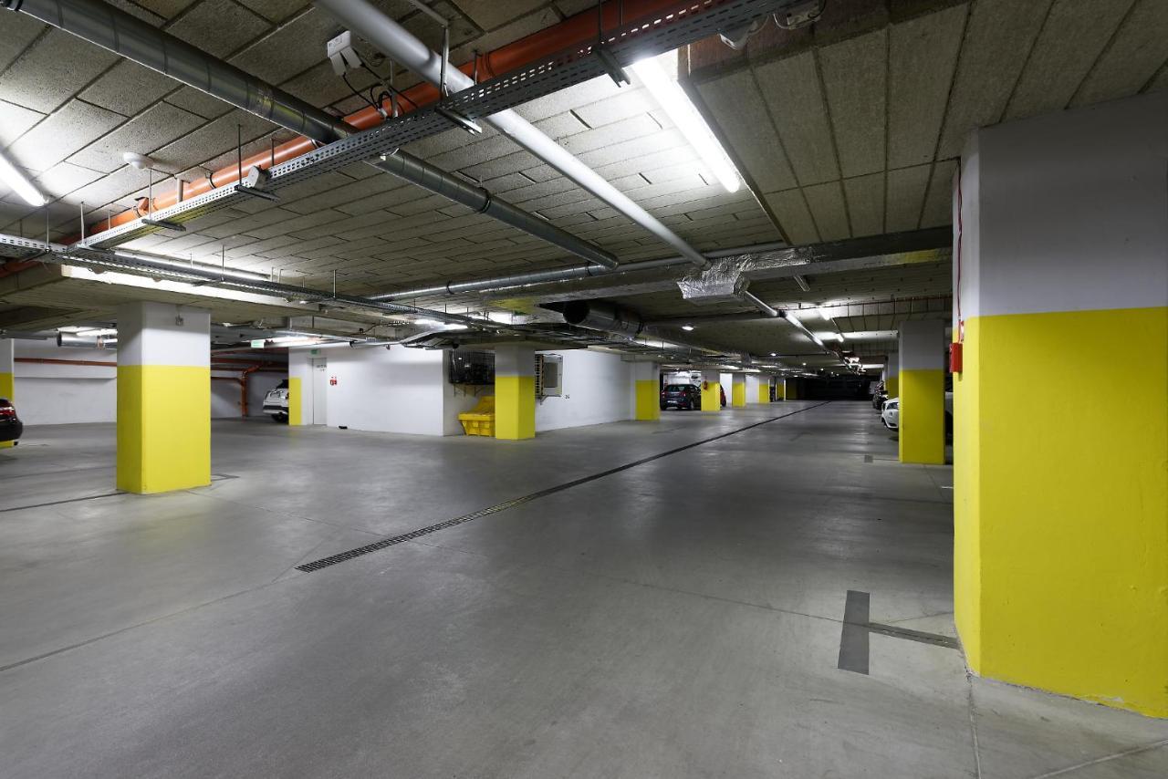 Art Apartament Parking By Impero Poznan Bagian luar foto